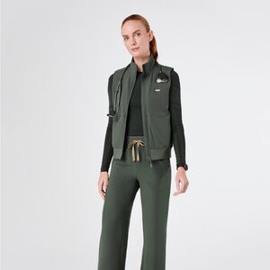 FIGS on shift cloud bomber float vest